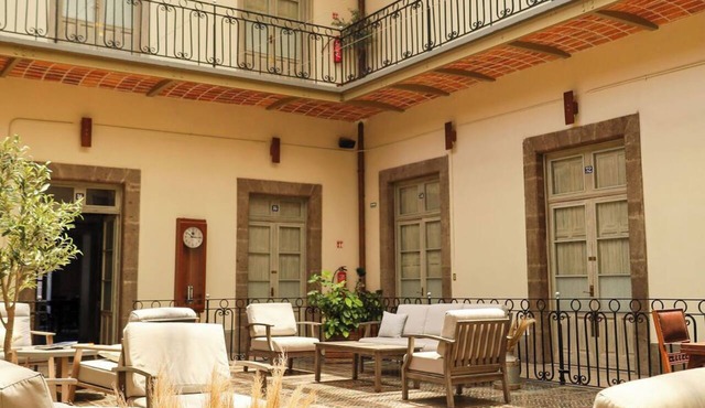 CASA SAUTO 12 Historic 1 BR with balconies and Rooftop next to Zocalo