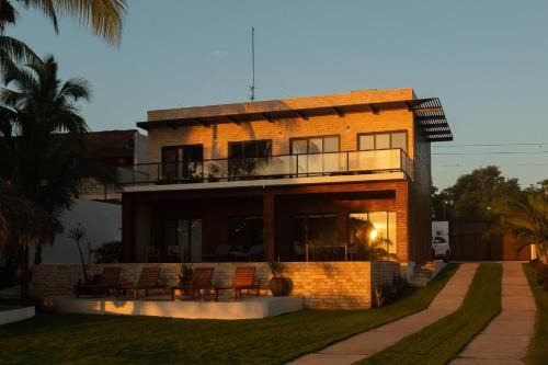 Casa Xchel - Lujo frente a la Bahía piscina jacuzzi y deck in Calderitas