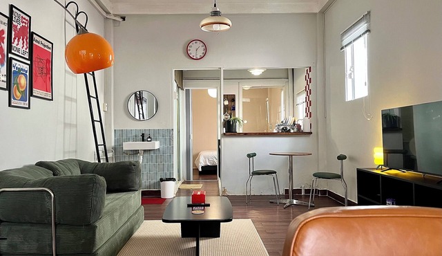 Central D1 Spacious 1BR apartment - 5m walk to Bui Vien street
