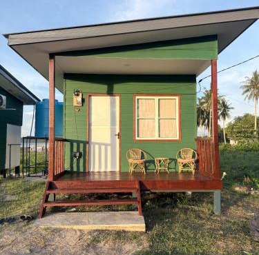Chalet Pantai Kampung Tanjong Aru Menumbuk