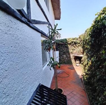 Chalet with excellent view in Cedro
