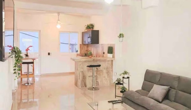 Charming 1-bedroom Apartment in with Small Gated Garage-5 min drive to the Beach
