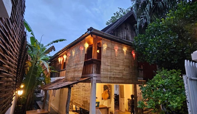 Charming 2-bedroom apartment in a Heritage Villa with AC