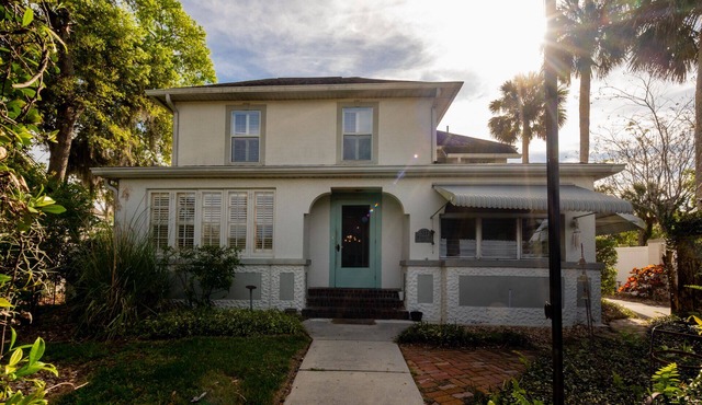 Charming 4-bedroom home in welcoming Eustis with WiFi, AC in Eustis