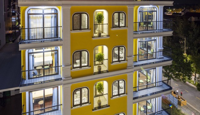 Charming beauty hotel - the center of foreigners area