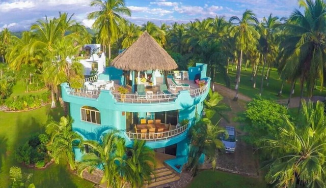 Charming Playa Las Tortugas Villa