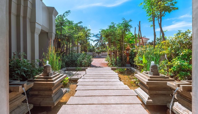 Cheata Residence