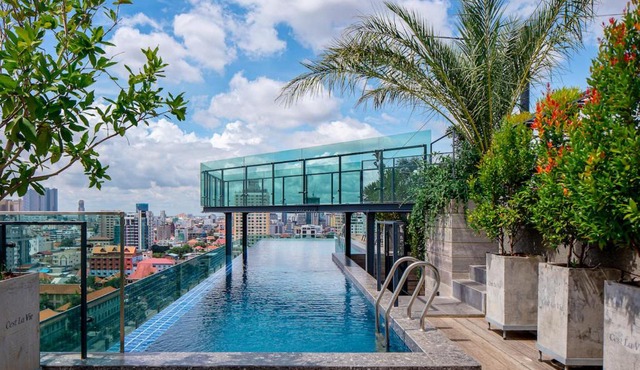 CHECK inn Phnom Penh Royal Palace