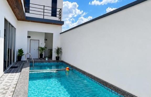 Chenang Private Pool Villa