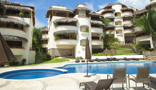 ❤︎Chic, Bright & Spacious PAD with Pool, close to beach ❤︎