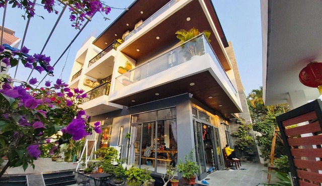ChiChi House