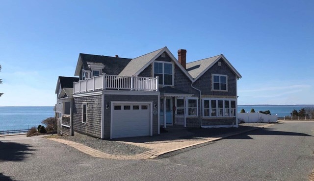 Classic Cape Cod - Ocean Views - Steps to Falmouth Heights Beach. in Falmouth