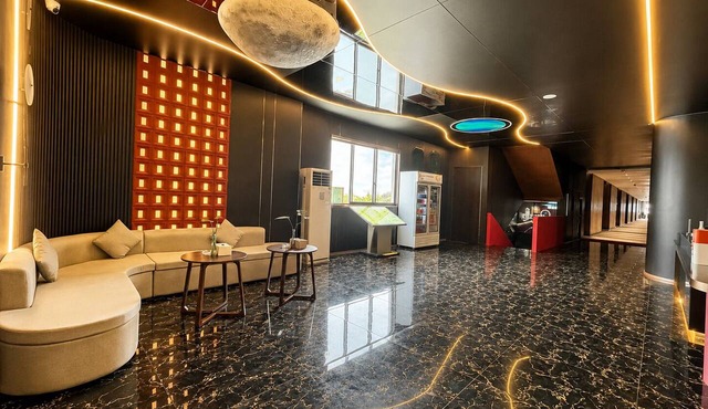 Clover Hotel & Spa