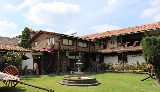 Comfortable and Cozy House of the XVII Century at 30 min. Toluca completely remodeled