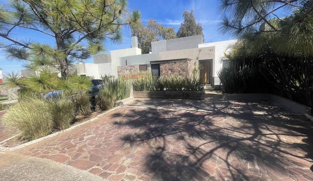 Comfortable and very nice accommodation with garden next to Tec. de Mty. Pet friendly 🌿