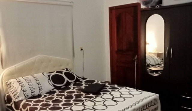 Comfortable, well-located apartment