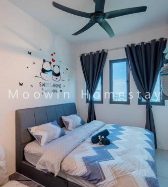 Comfy Studio Room by Moowin