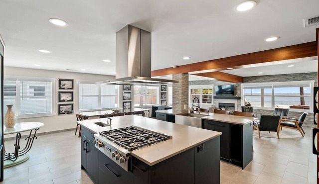Compass 2BR Suite - Gourmet Kitchen - Water view in Cocoa Beach