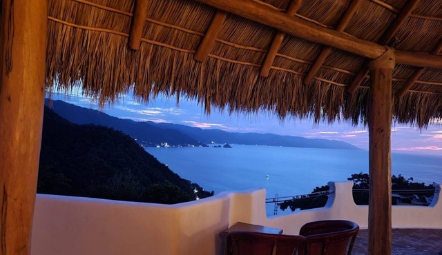 Concha’s chinas villa w/spectacular views ocean and jungle