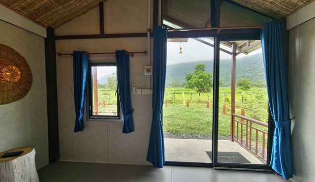 Cow Barn Cafe and Lodge Preah Vihear in Tbaeng Meanchey