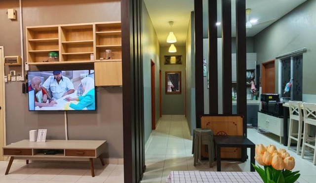 Cozy 4BR Homestay Near KLIA & SIC