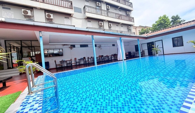 Cozy Corner Hotel Vang Vieng