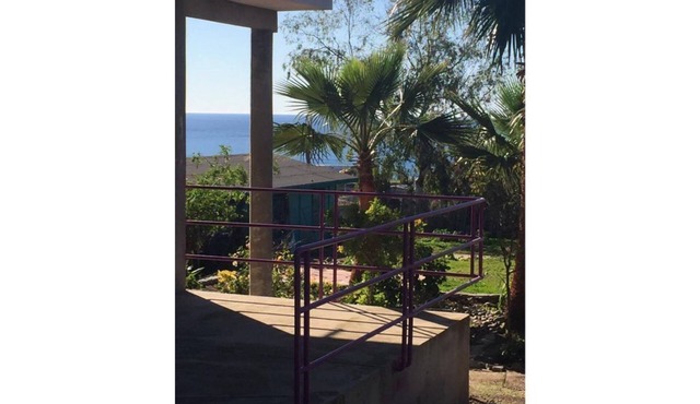 Cozy retreat home 2min from Beach pet friendly