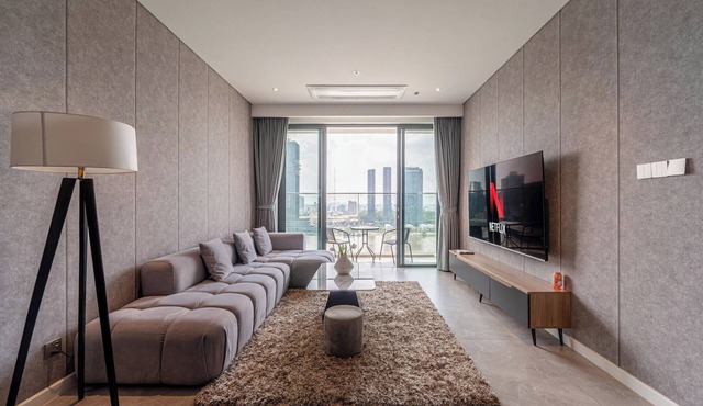 CREST, President Corner 3Brs Suite, River Front