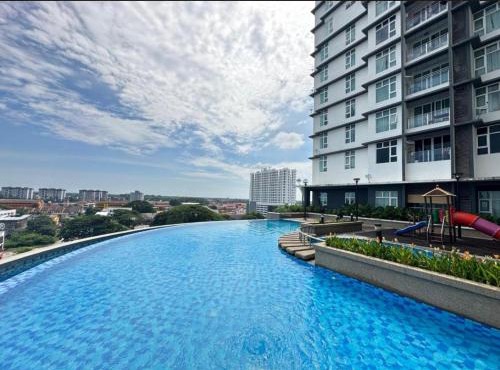 Crystal Studio Apartment D'Perdana