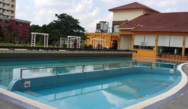 D Savoy Famosa Condo