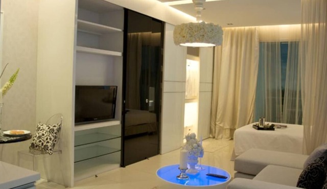 Damas Suites' Studio Deluxe Apartment