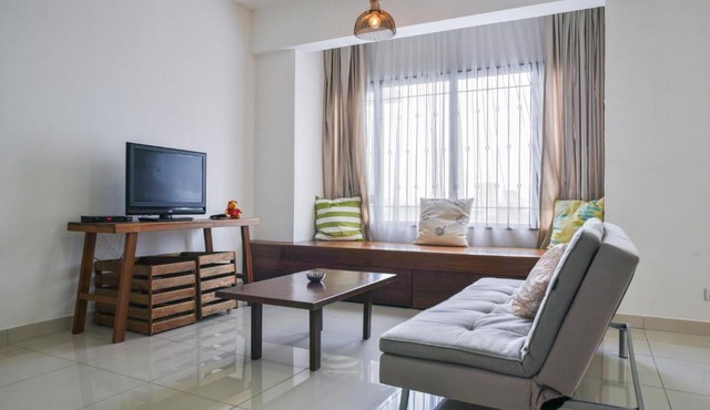 Damen Subang by Widebed