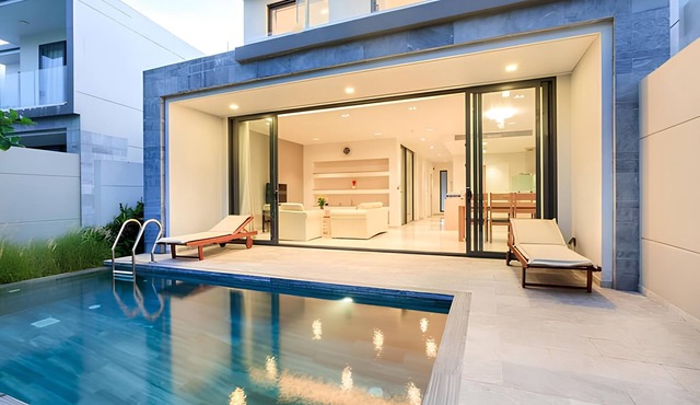 DANANG BRG GOLF VILLA, 3Bedrooms,Private Swimming Pool,15'toBeach,FREE PICK-UP