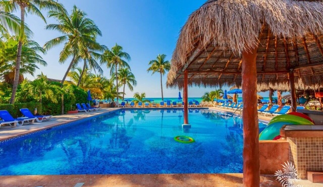 Deluxe Beachfront Ground Floor Apartment # 6 Nautibeach