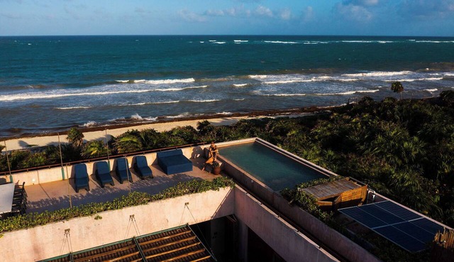 Design Award Beach House w/Sky Pool + Ocean Views + Breakfast Included