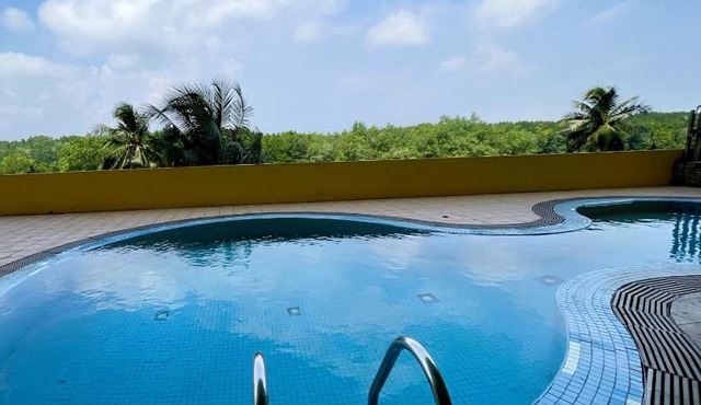 Dindings Pantai Desair Apartment By DPD