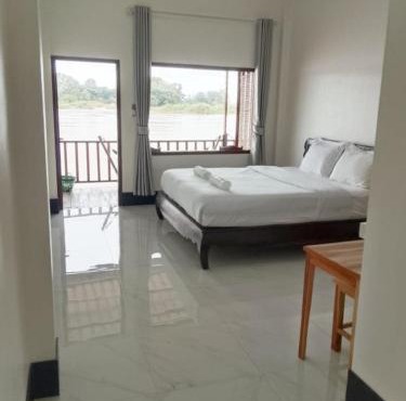 DODAND Studio & Sunset Riverside Guesthouse
