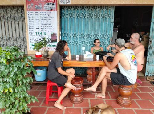 Dolphin Home Stay New