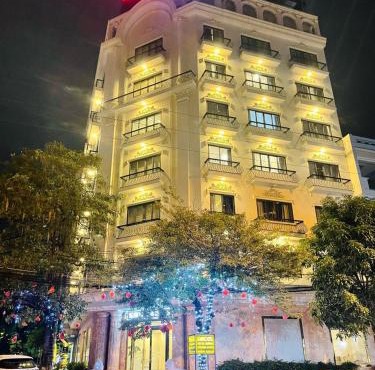 DOMINIC HOTEL