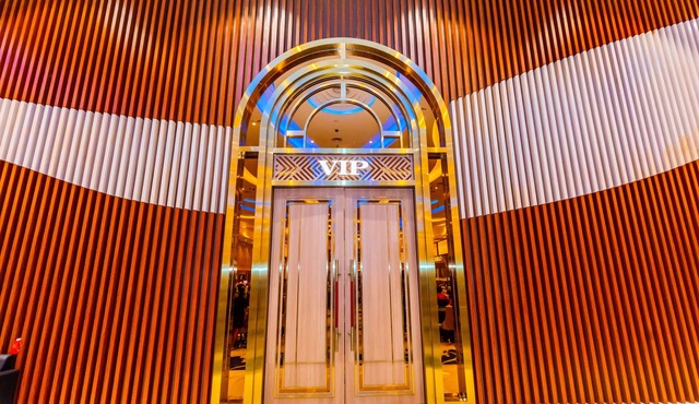 Dynasty Casino Hotel