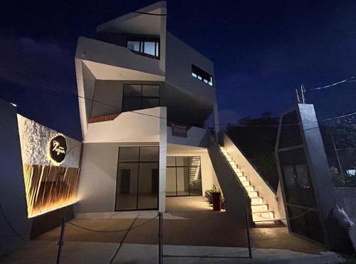 Edificio Regam in El Cuyo