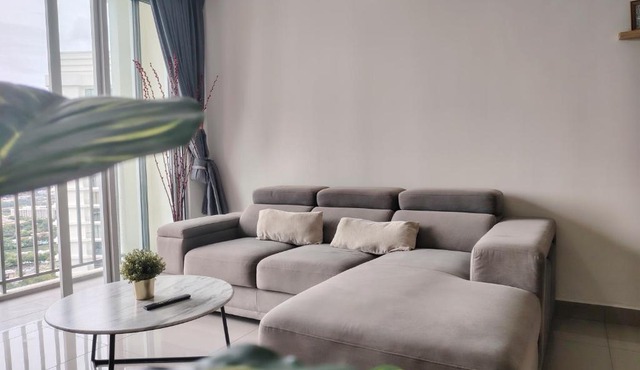 Elegant Home Desa ParkCity Walk to Central Park