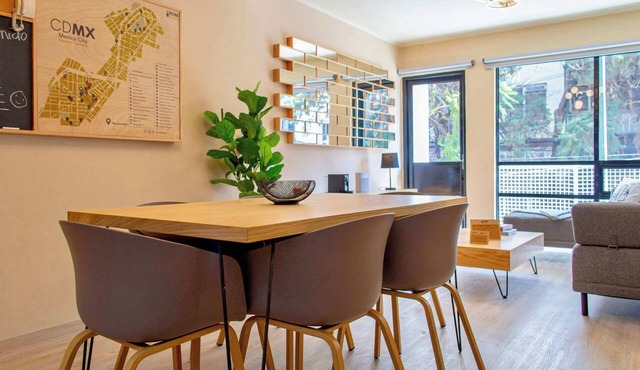 Elegant refined stay near WTC | Terrace