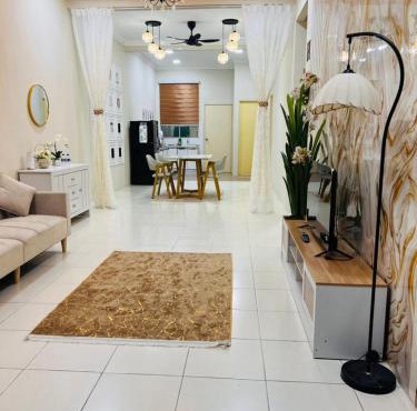 Elora Homestay