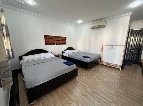 Errol's Homestay and Hostel