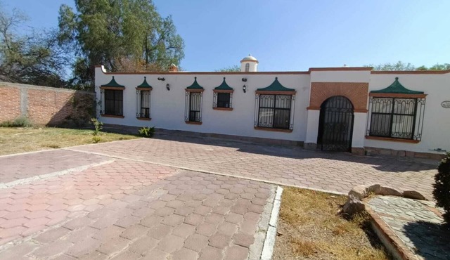 Excelente Casa de Espacios Amplios, Para Reuniones Familires y de Amigos