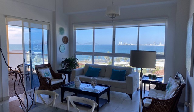 Excellent condo nice view near the beach