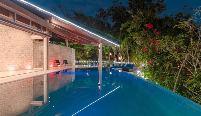 Exclusive Modern and private retreat overlooking the sea and next to Mayan Ruins