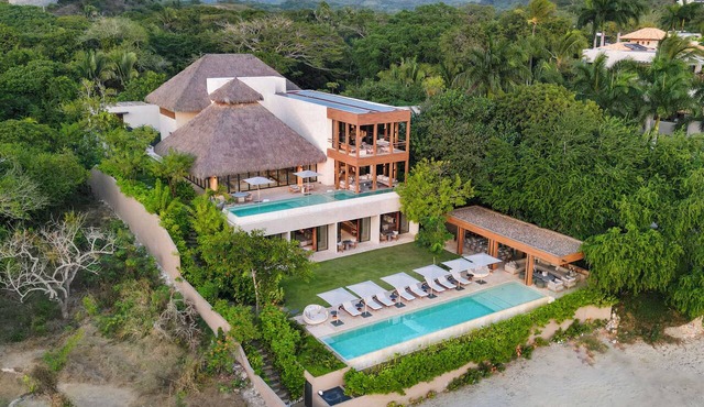 Exclusividad y Lujo Frente al Mar Chef & Butler, Yacht & Surf