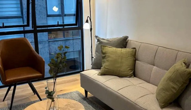 F205 - 1BDR/1BTH - One Bedroom Apartment, Sleeps 3